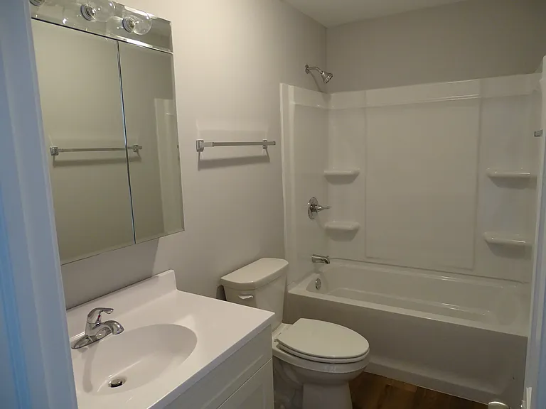 1061 Morthland Dr — Photo 18