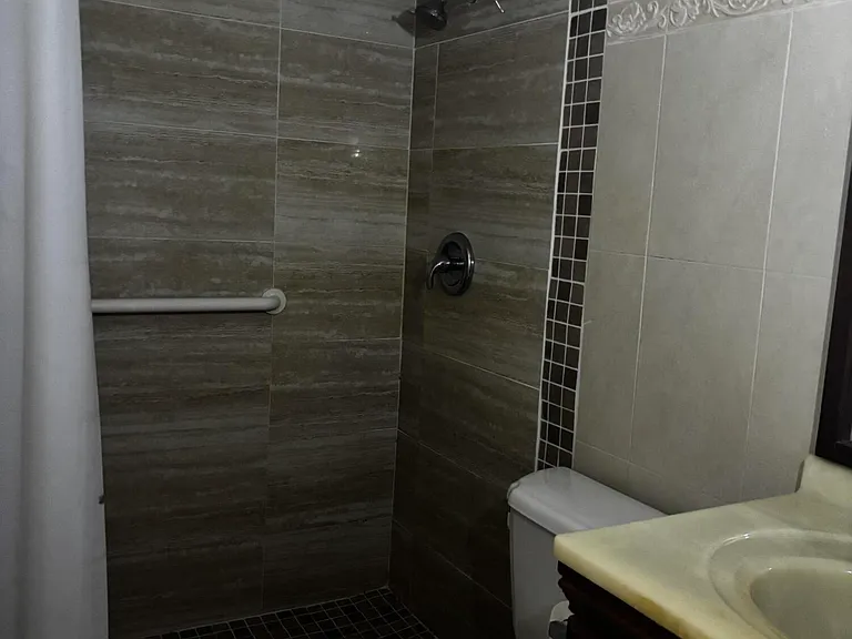 284 Windsor N #M — Photo 7