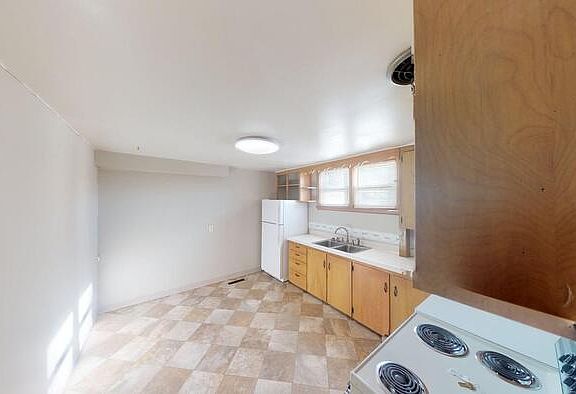 2nd image of 1126 N 14th St