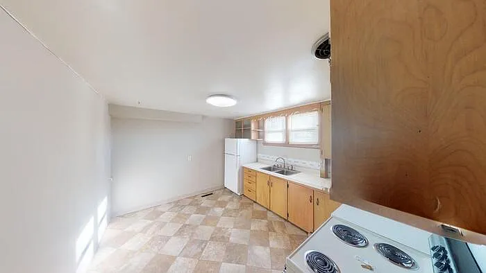 1126 N 14th St #LOWER LEVEL — Photo 2