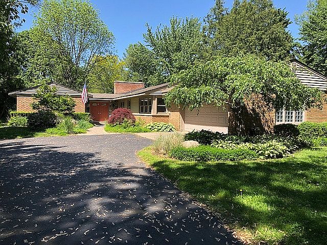 1st image of 2874 Pine Hill Dr