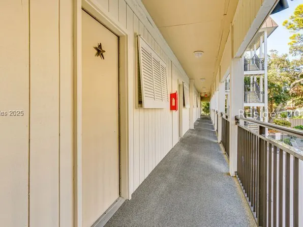 23 S Forest Beach Dr APT 140, Hilton Head Island, SC 29928
