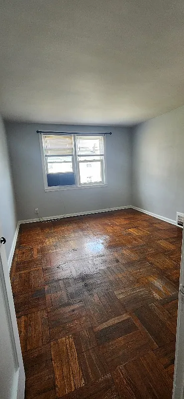 3105 W 2nd St - 2 — Photo 3