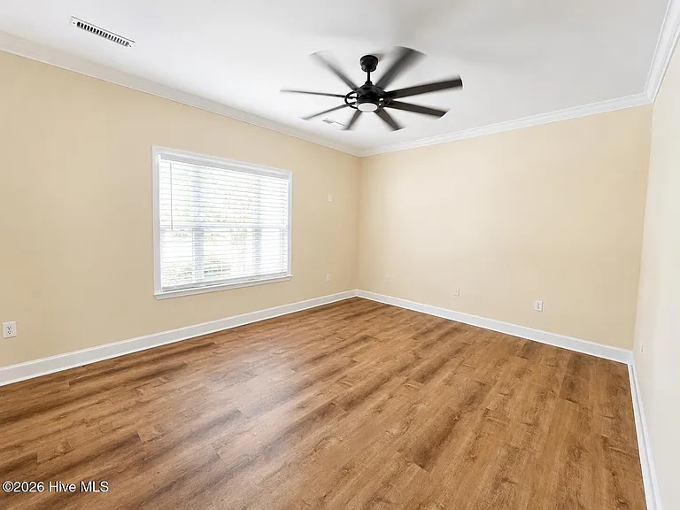 3901 Botsford Ct #101 — Photo 9