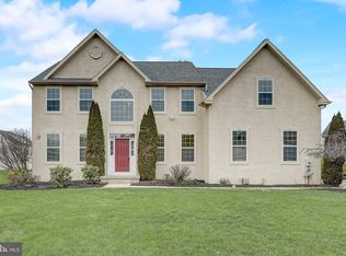 4 Turtle Hollow Ct, Sicklerville, NJ 08081