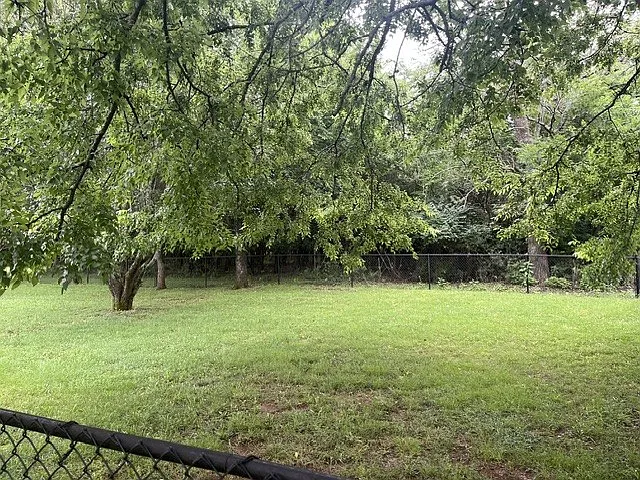 3 bed, 2.0 bath, 1785 sqft, $2,250 — Photo 4