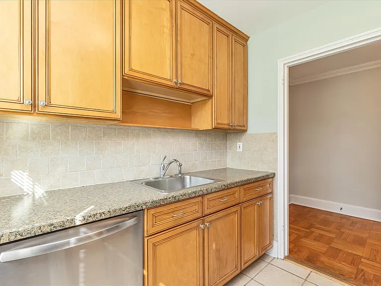 217 Prospect Ave #4-2A — Photo 8
