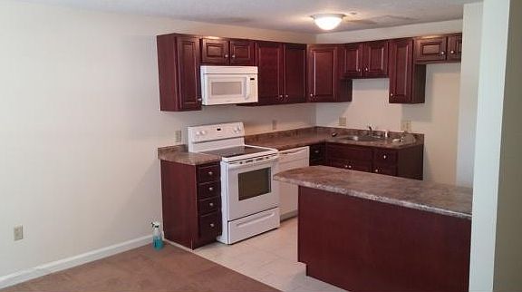 2nd image of 210 Elmwood Dr