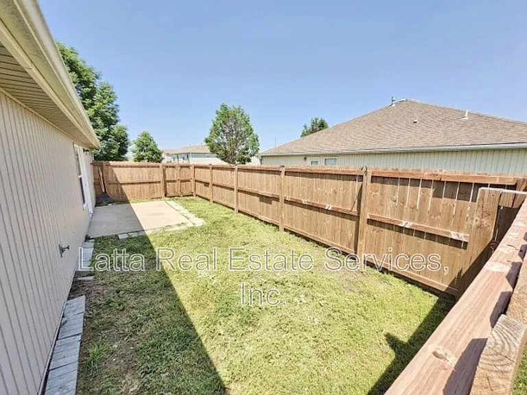 1207 E 173rd St — Photo 2