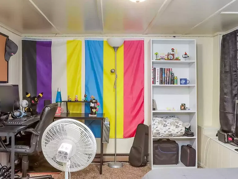 336 Stewart Street - B — Photo 12