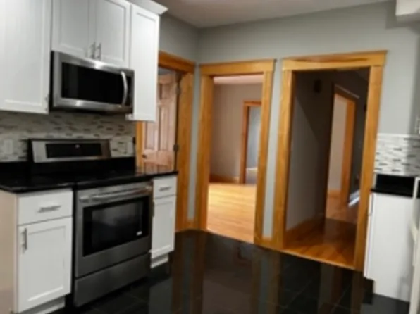 152 Winchester St #1, Brookline, MA 02446