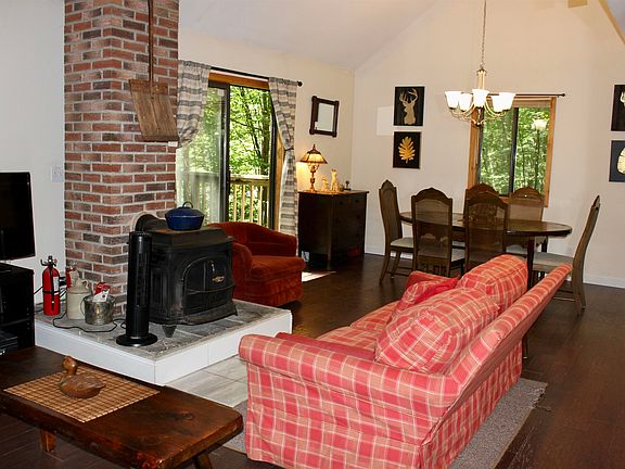 5th image of 41 Pine Hill Road