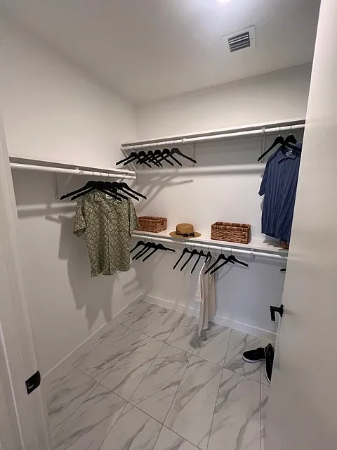 1 bed, 687 sqft, $2,172 — Photo 3