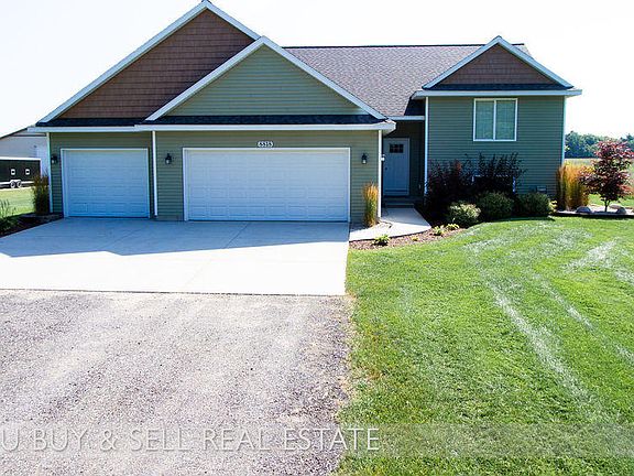 3rd image of 8818 142nd Ave