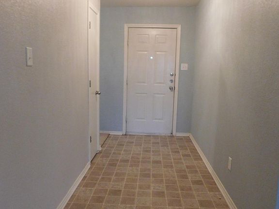 4th image of 3611 Lakecrest Dr