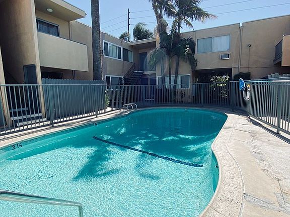 5th image of 20951 Roscoe Blvd #7
