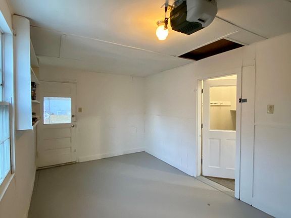 5th image of 717 W 85th St