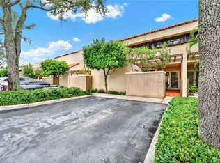 8641 SW 79th Pl, Miami, FL 33143