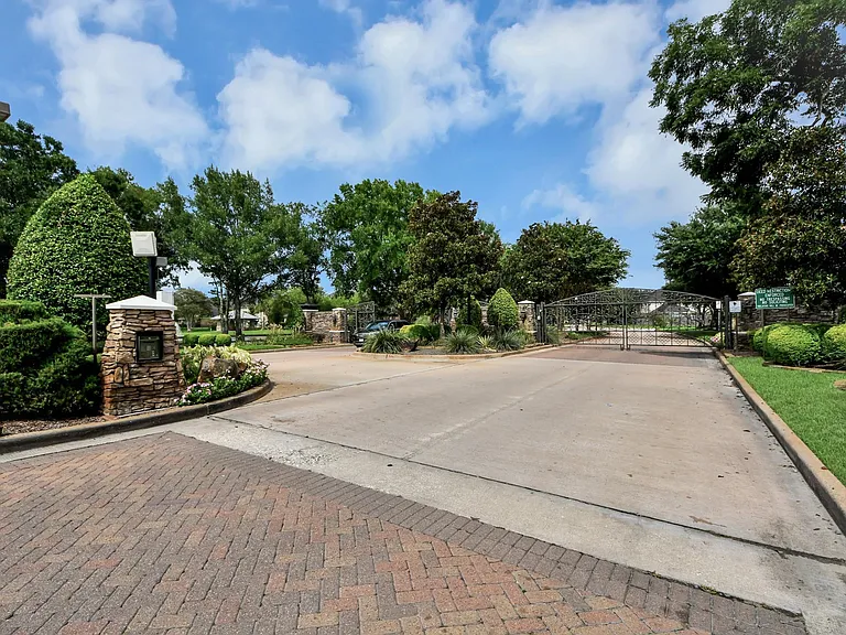 3727 Lakeridge Canyon Dr — Photo 47