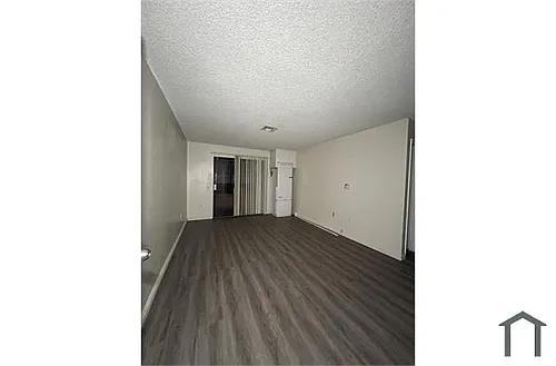417 N Bonnie Brae St #4 Photo 1