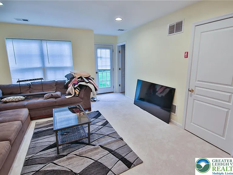 5293 Chandler Way — Photo 5