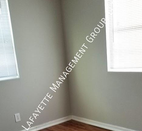 5th image of 3816 Almeda St #220