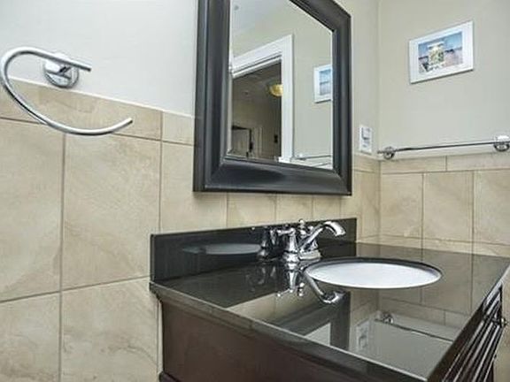 5th image of 469 Sea St #8A