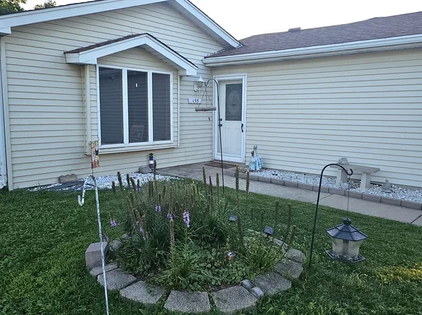 155 Plum Creek Dr, Schererville, IN 46375