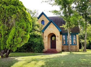 901 N Thompson St, Conroe, TX 77301