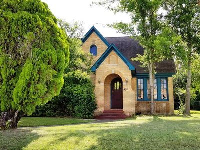 901 N Thompson St, Conroe, TX, 77301