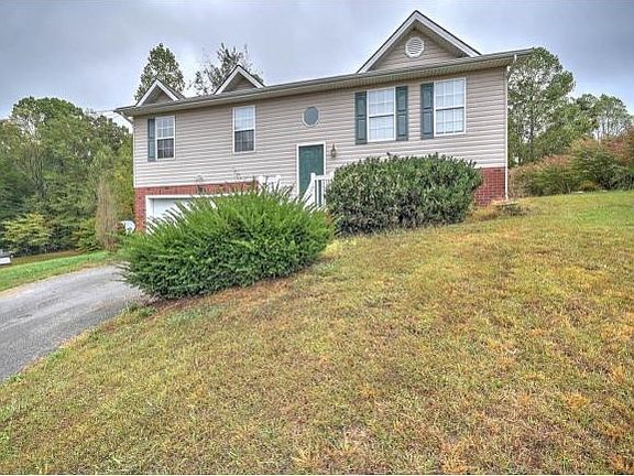 2nd image of 104 Halfway Ct