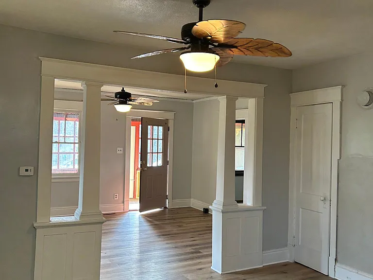 915 Clover St — Photo 10
