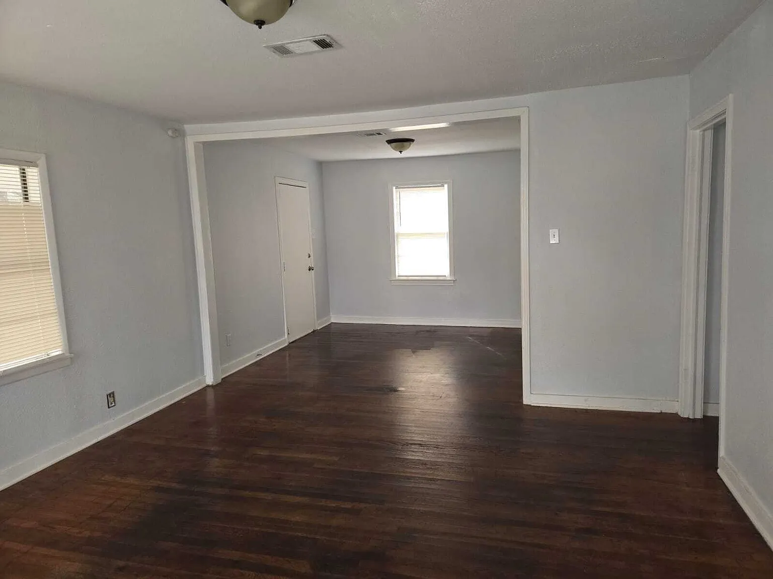 927 Spring Avenue - 1 — Photo 2