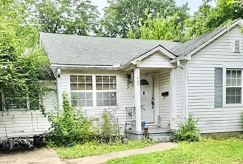 622 N 30th St Photo 1