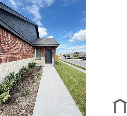 3 bed, 1461 sqft, $2,100 — Photo 2
