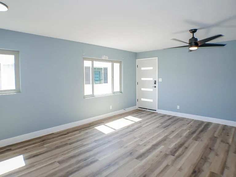 5008-5012 Long Branch Ave — Photo 15
