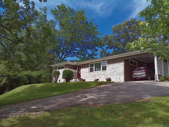 2nd image of 603 Intermont Rd