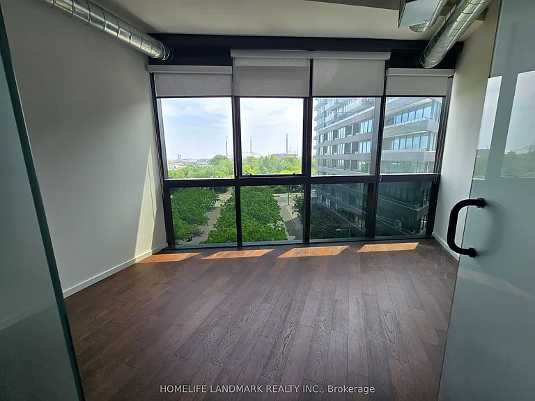 21 Lawren Harris Sq #618 — Photo 5
