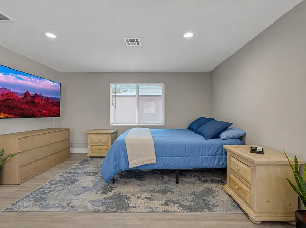 (undisclosed Address), Las Vegas, NV 89104