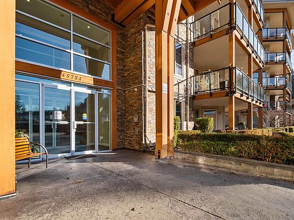 3rd image of 45754 Keith Wilson Rd #108
