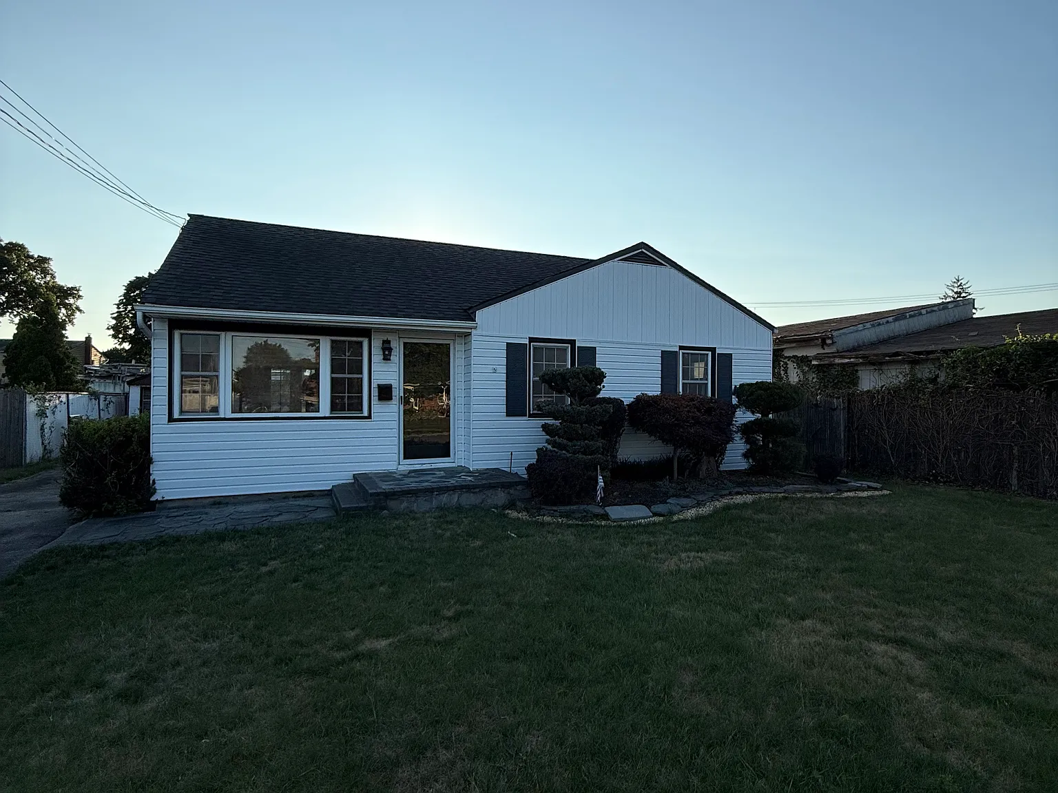 Wall St, Farmingdale — Photo 1