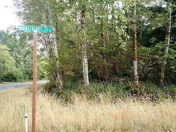 2nd image of 603 Huckleberry Ct SE