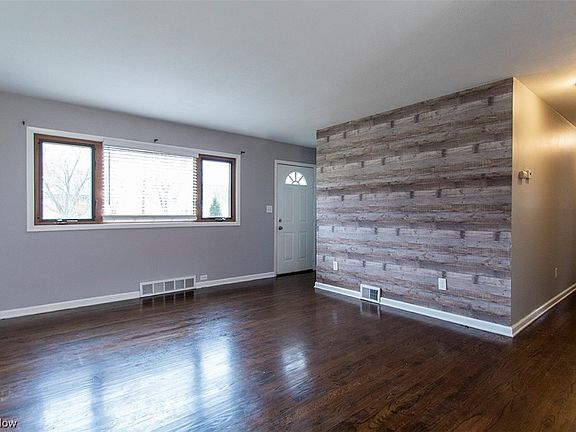 3rd image of 6255 Sylvia Dr