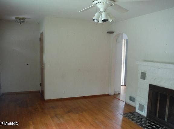 5th image of 131 Althea Ave