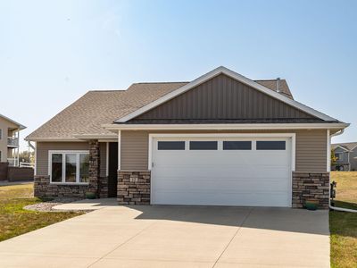 12 Abbey Ln NW, Kasson, MN, 55944