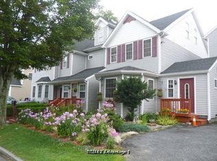 2 Standish St, Worcester, MA 01604