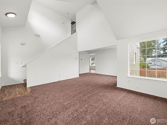 5th image of 1417 196th Street Ct E