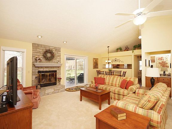 4th image of 8257 Creek Woods Pl