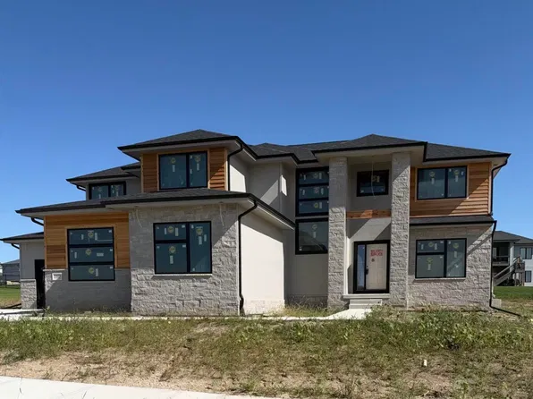 5405 N 197th St, Elkhorn, NE 68022