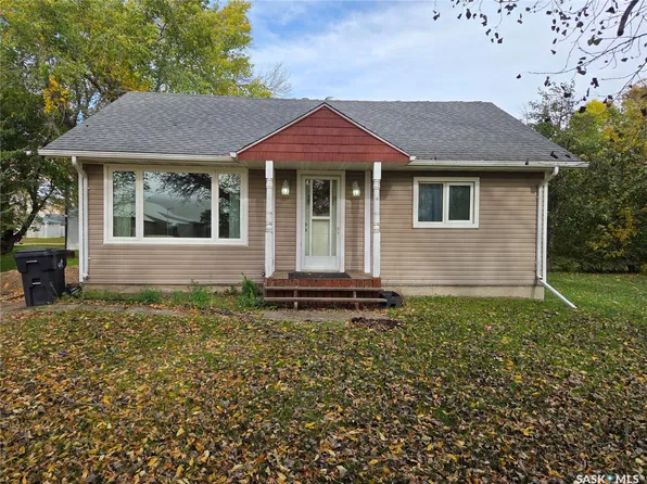 209 6th Street, Alameda, SK S0C 0A0